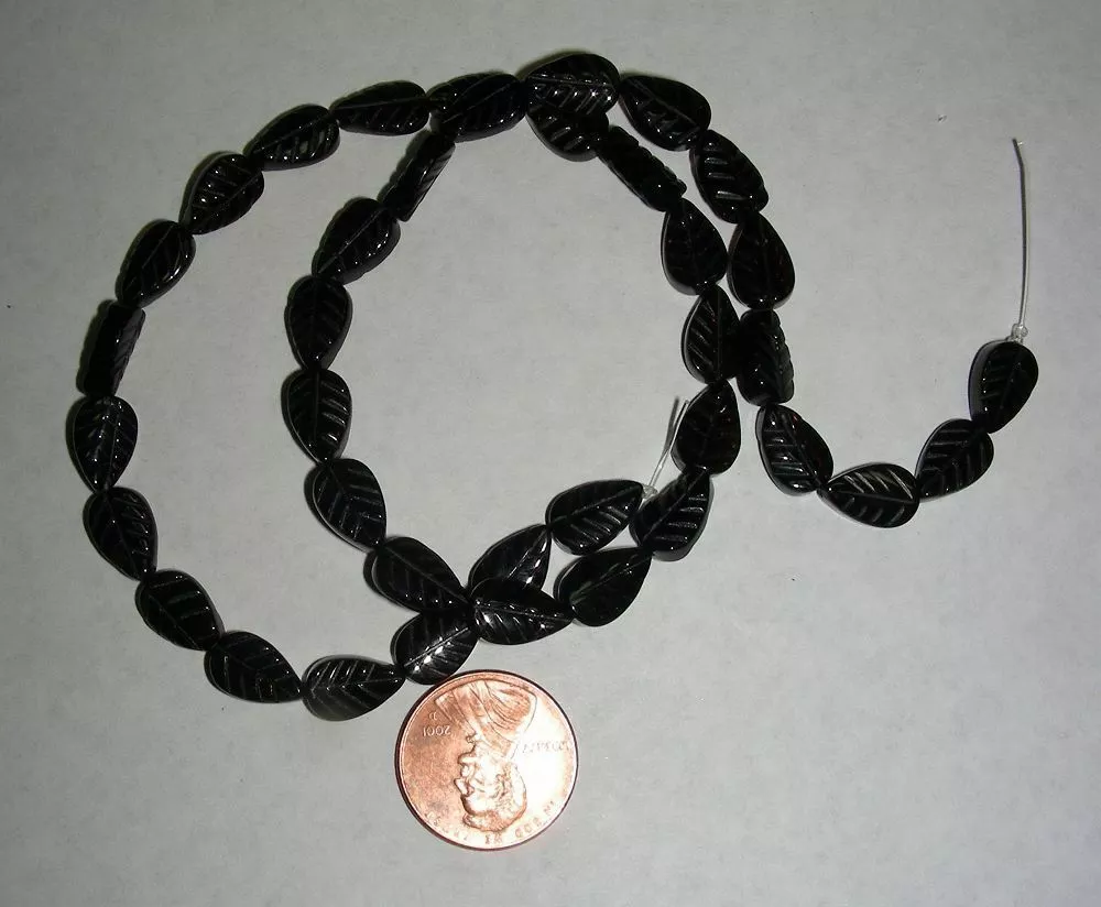Leaf Gemstone strand – Black Onyx