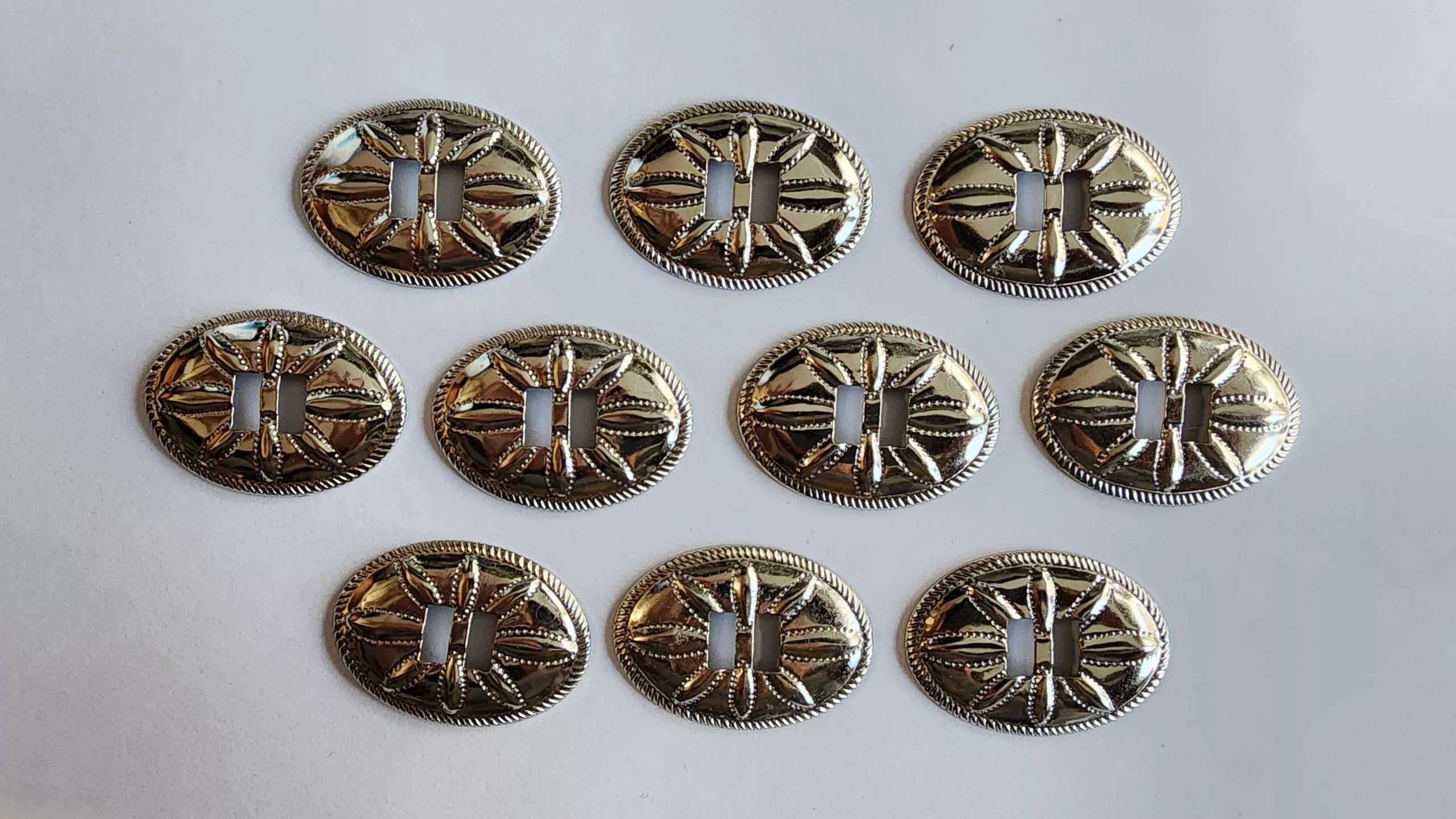 Oval Concho – Silver – 10 pieces